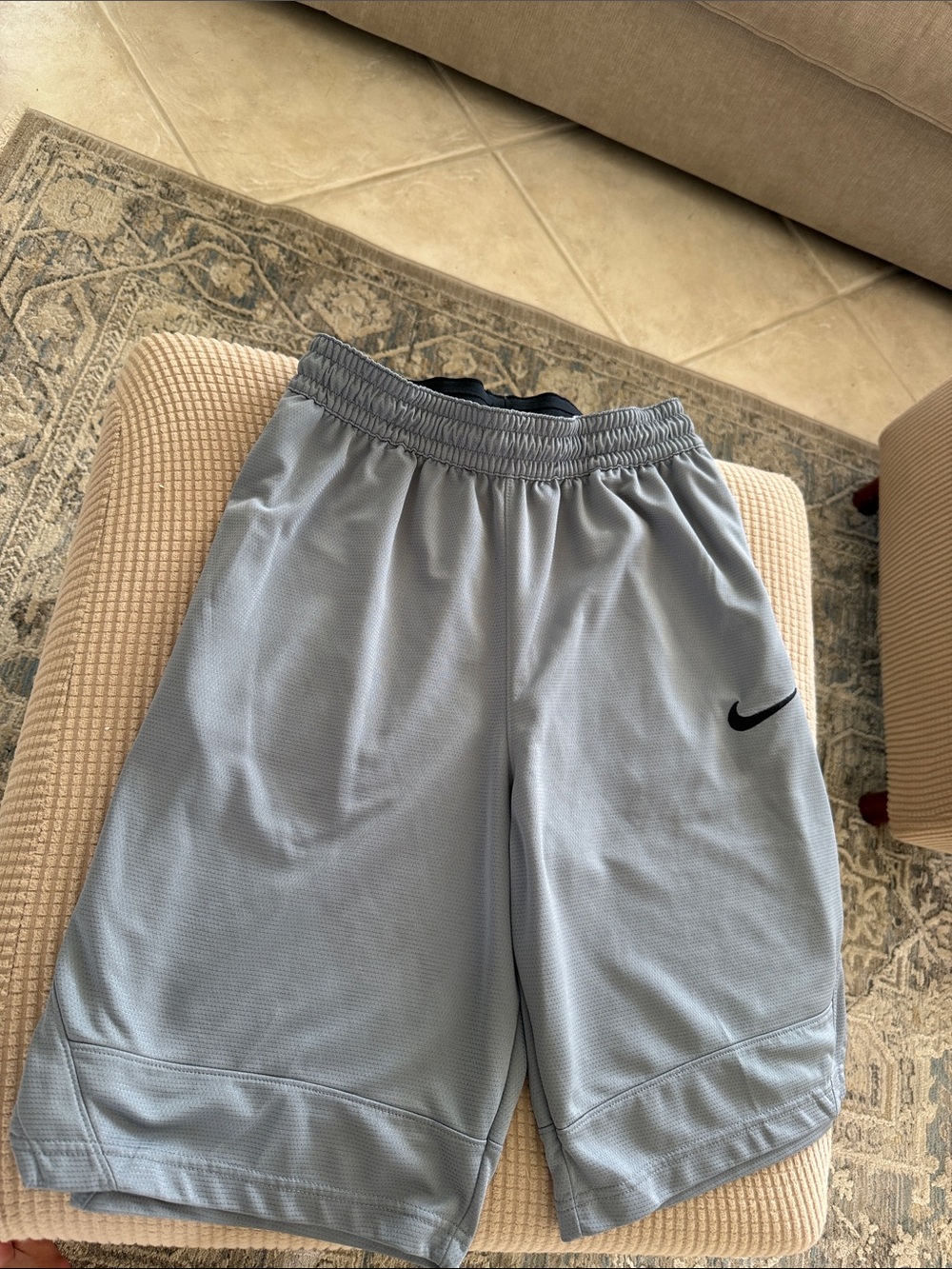 Nike Dri-Fit Men’s Size M Light Gray Athletic Shorts with Black Swoosh